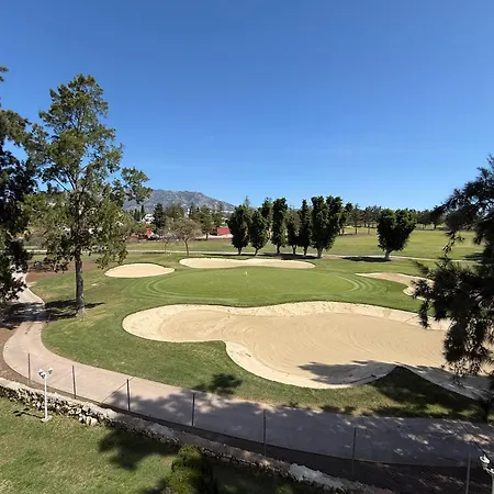 In Mijas Golf Lagunas 푸엔히롤라